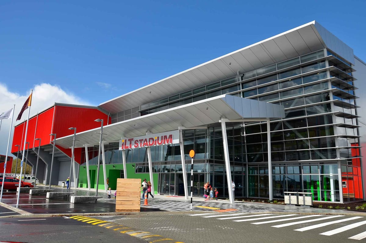 Wakatipu High School Volleyball Team in Crash - 12 Injured