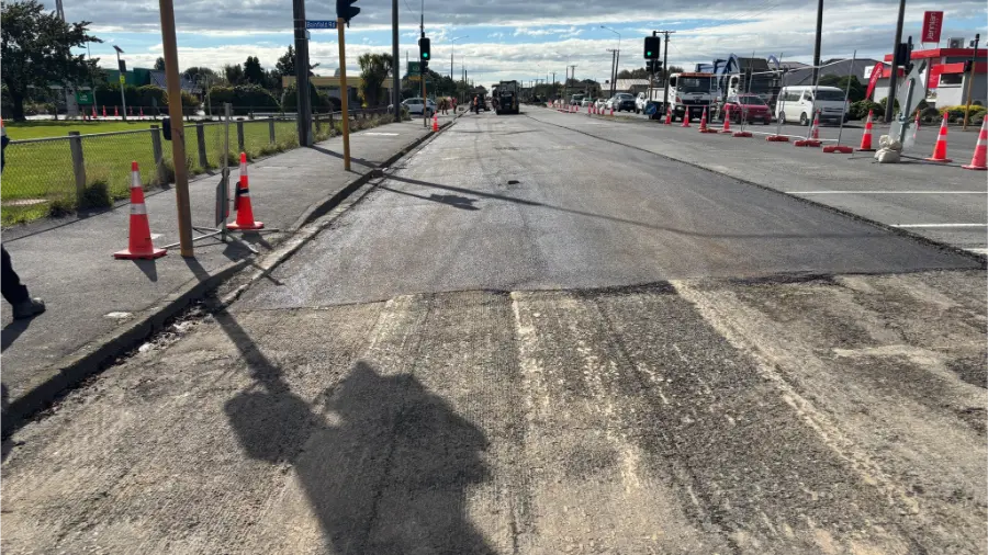 Updated Detours In Place As North Road, Gala Street and Queens Drive Resealing Progresses