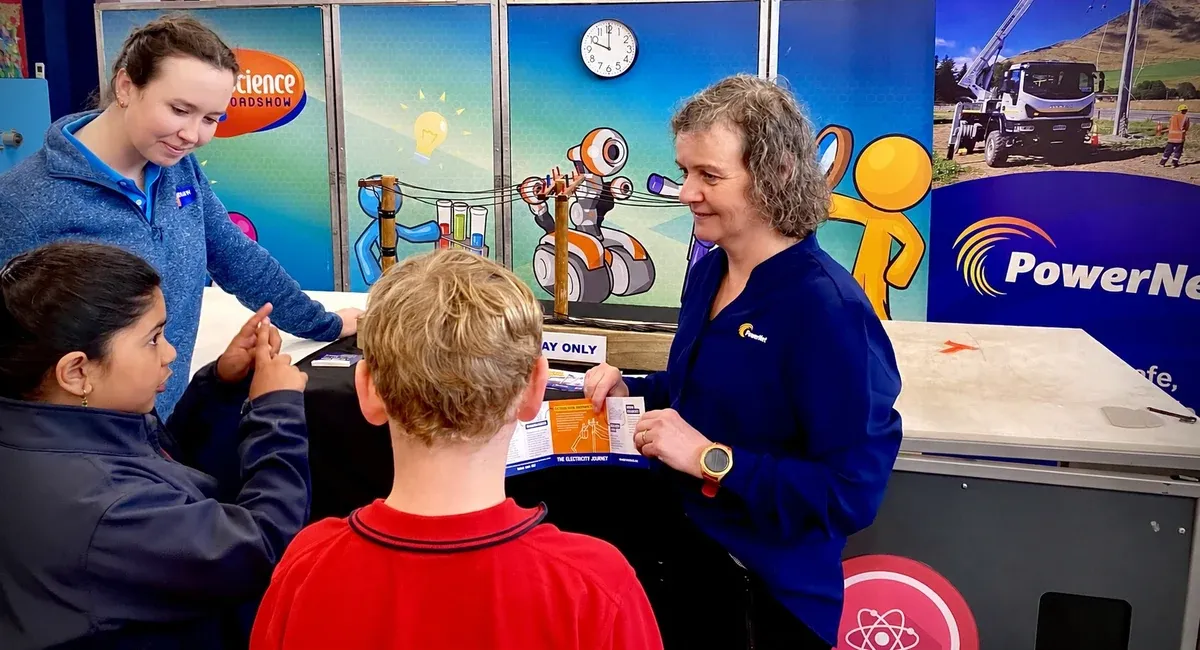 Science Roadshow Heads To 40 Southern Schools