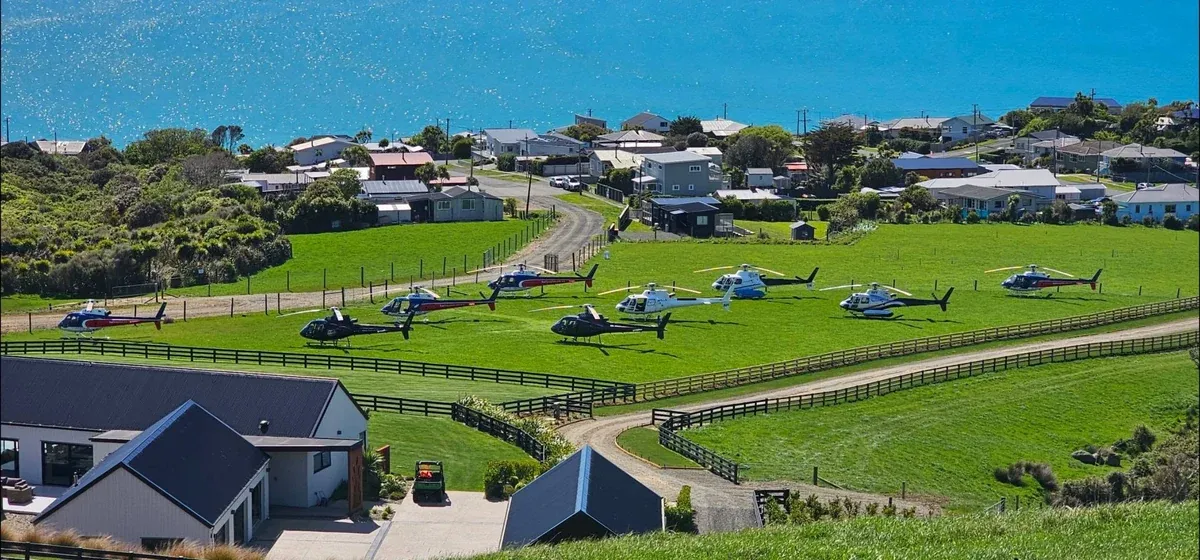 Nine Helicopters Bring 45 Australian Visitors To Riverton