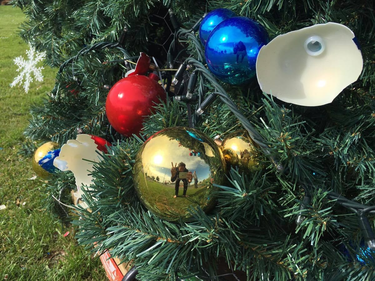 Vandalised Glengarry Christmas Tree To Be Removed