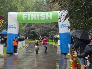 Rain Fails To Dampen Surf To City