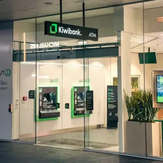 Kiwibank and Westpac Fix Widespread Banking Outages Affecting Thousands