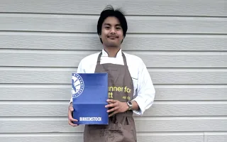 Two Students Win Dinner For Scott Awards