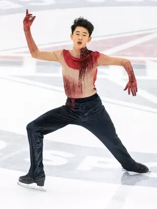 New Zealand’s Senior Men’s skater Dwayne Li.