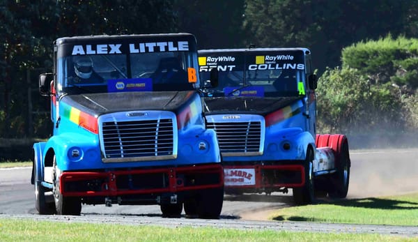 Southern Thunder Roars to Life at Teretonga Park with Action-Packed Opening Races