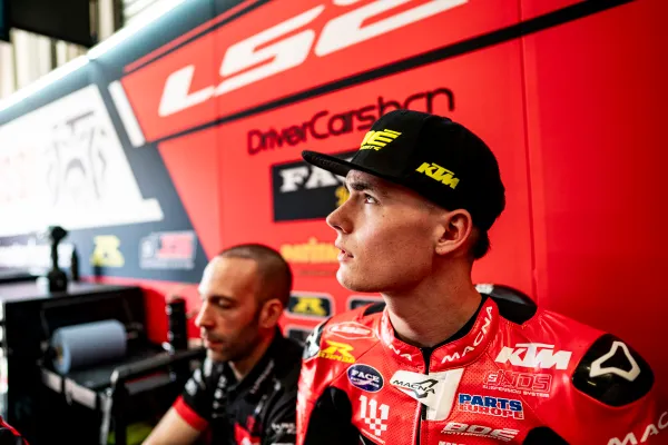 Nasty Crash Rules Buchanan Out Of Qatar Race
