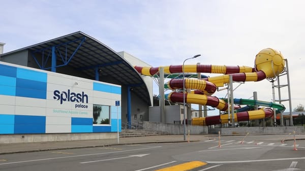 Splash Palace Reopens  After Equipment Failure
