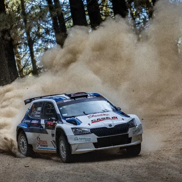 Graves Leads the Way Ahead of Home Rally