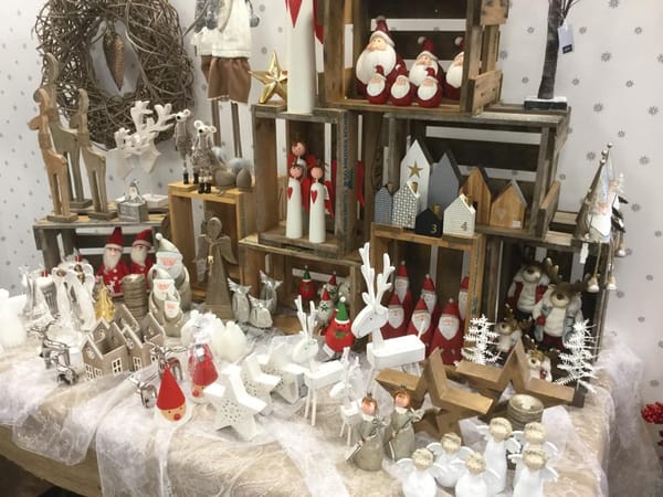 Wrens The Home For Christmas Decorations