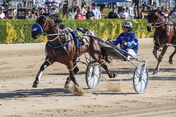 Big prize Adds Even More Sparkle To Diamonds Day